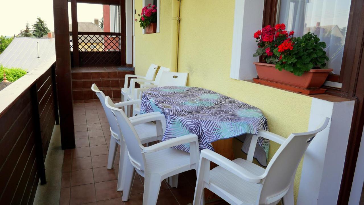 Papp Apartmanhaz Daire Vonyarcvashegy Dış mekan fotoğraf